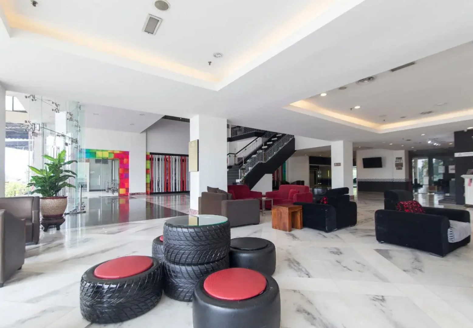 OYO Capital O 89357 Unicorn Hotel