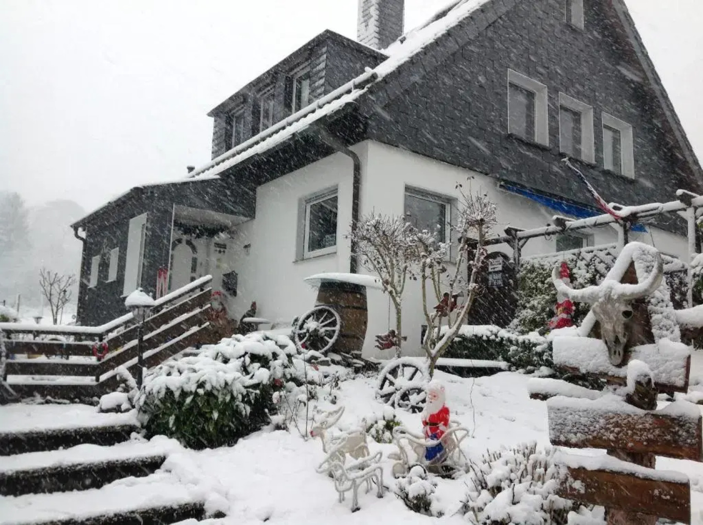 FRANKES LODGE Apartment mit Garten und Pool