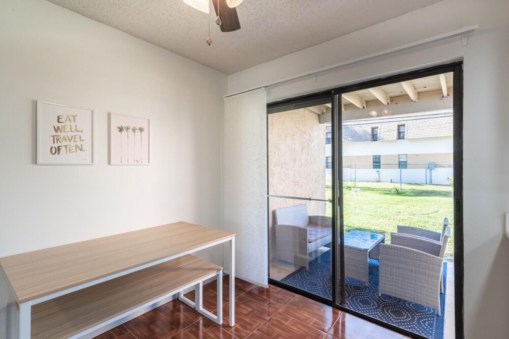 Amazing 2 BDR Townhouse Near beach