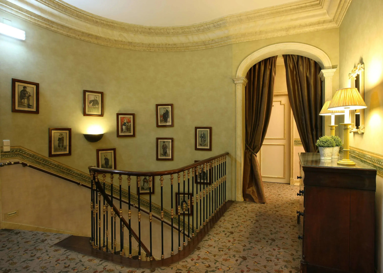 As Janelas Verdes Inn, a Lisbon Heritage Collection