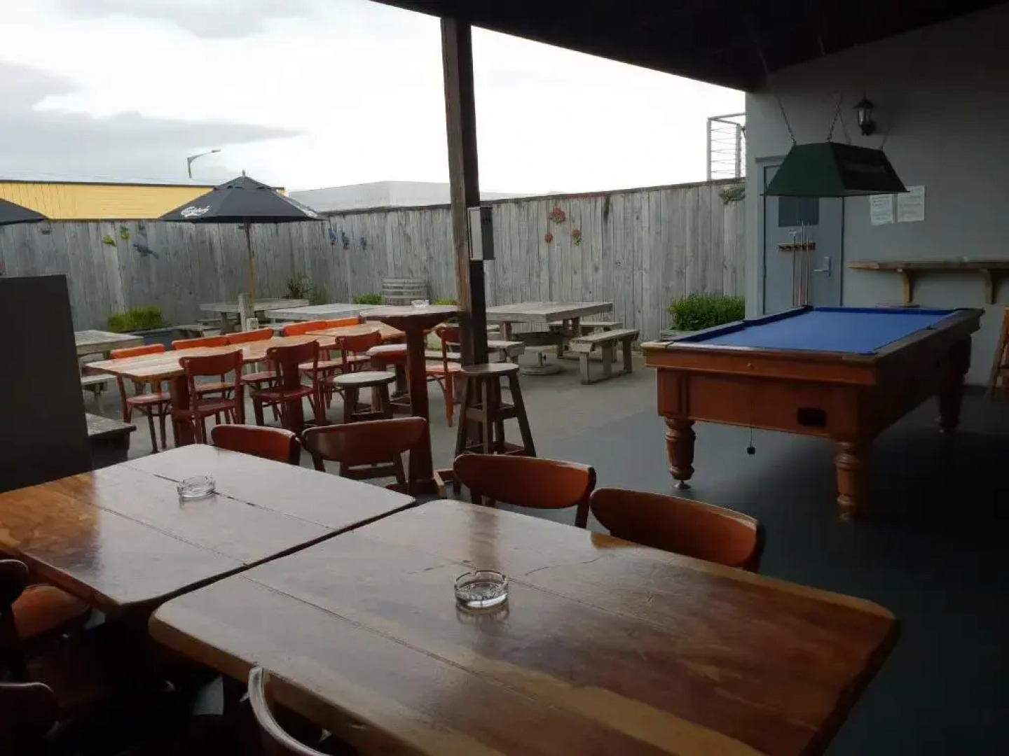 Horse and Jockey Inn