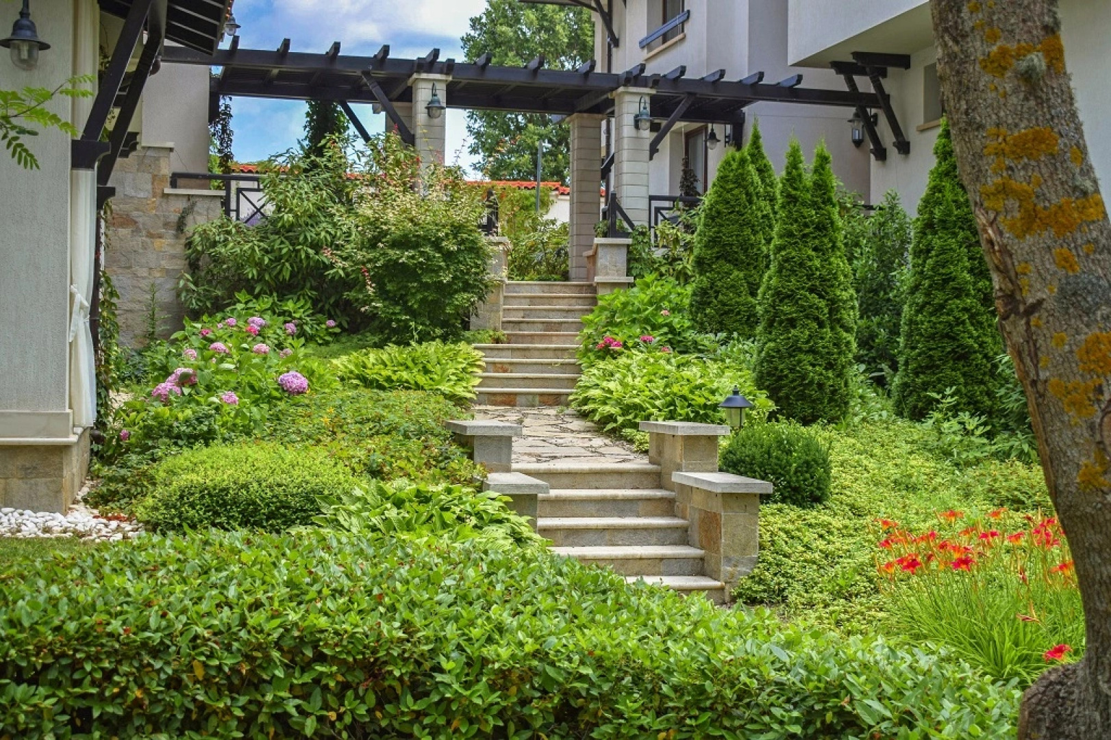 Oasis Park Aparthotel