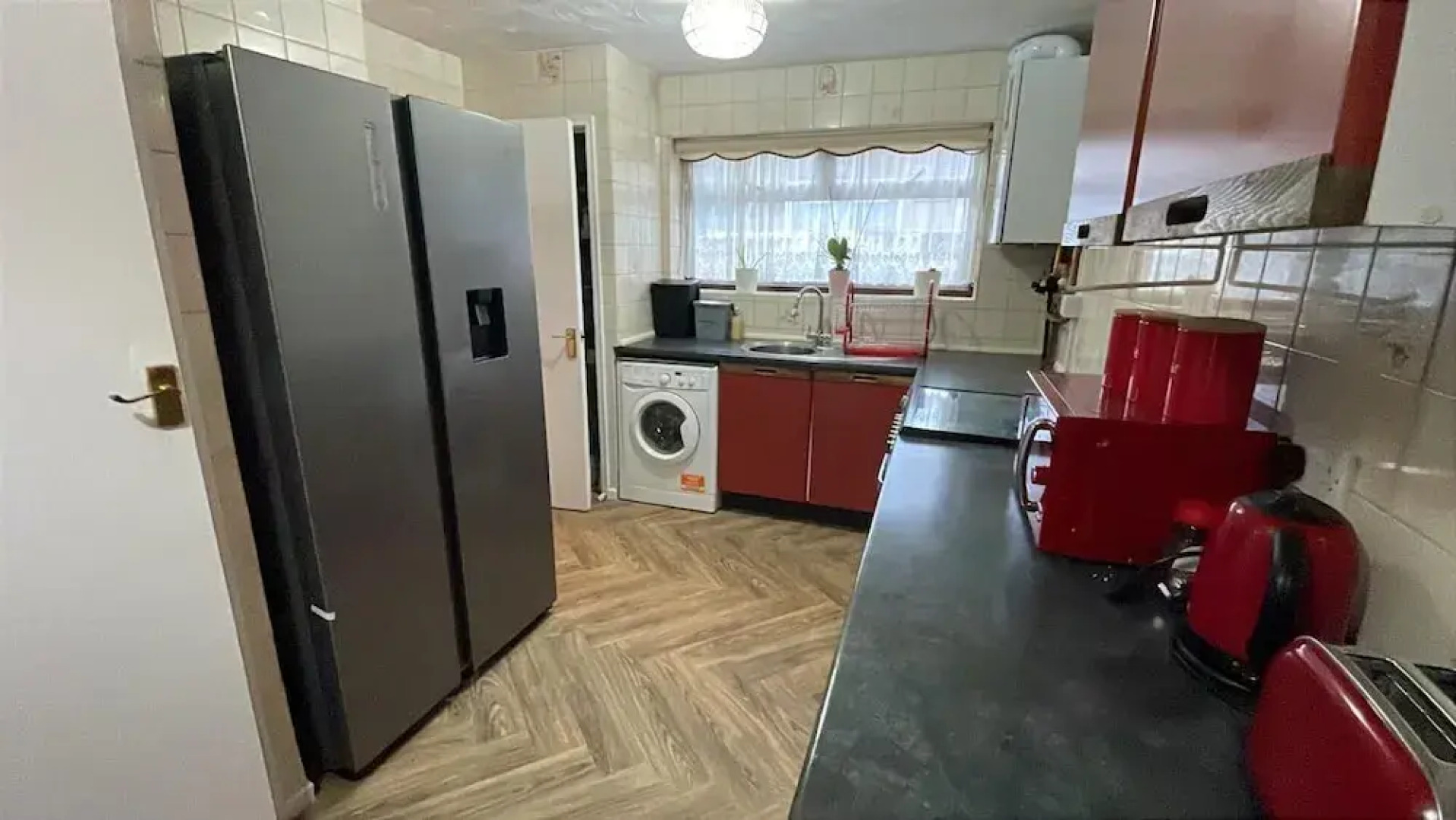 Charming Basildon House With 3 Bedroom Near Town