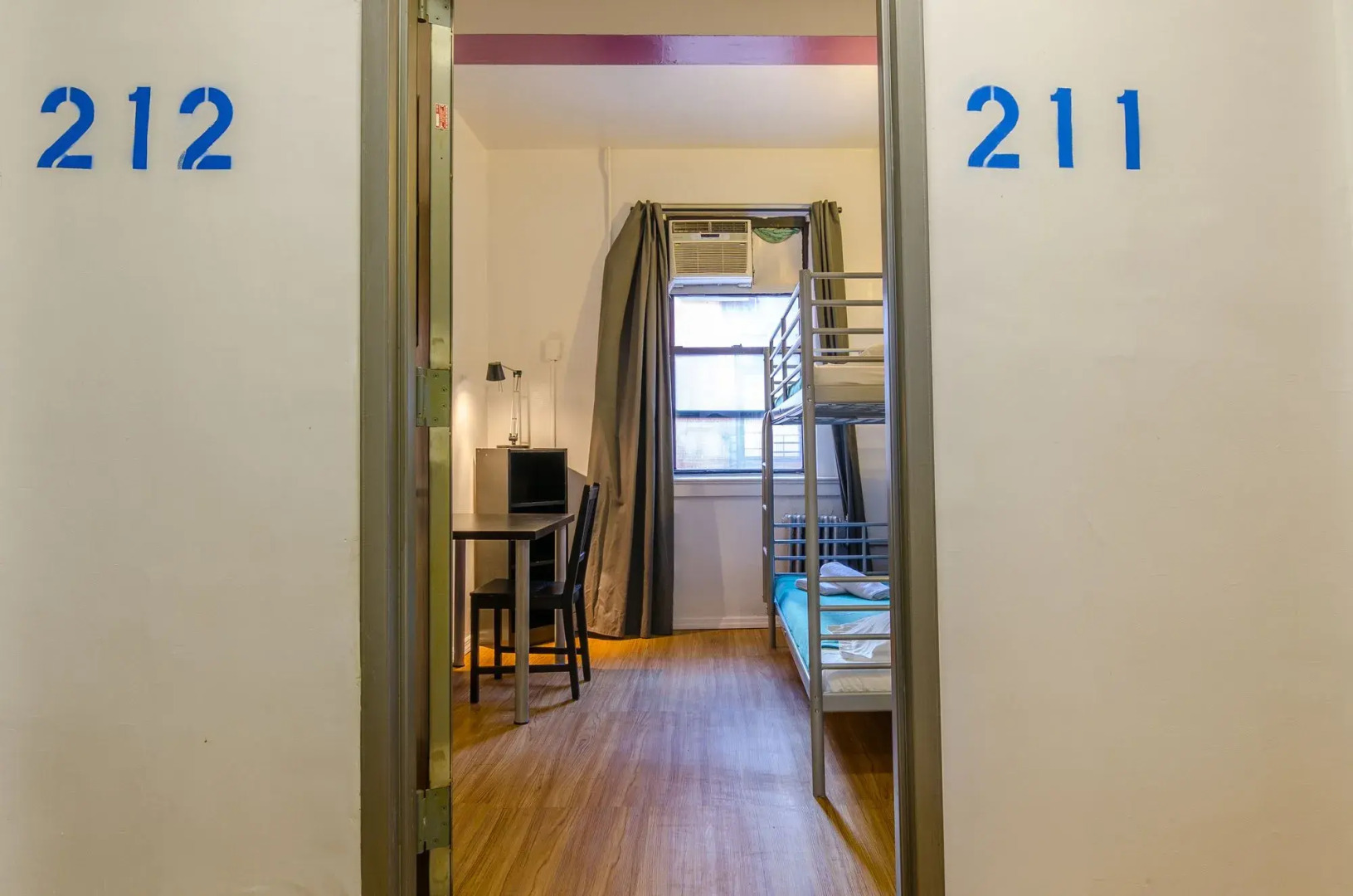 Jazz on the Park Hostel