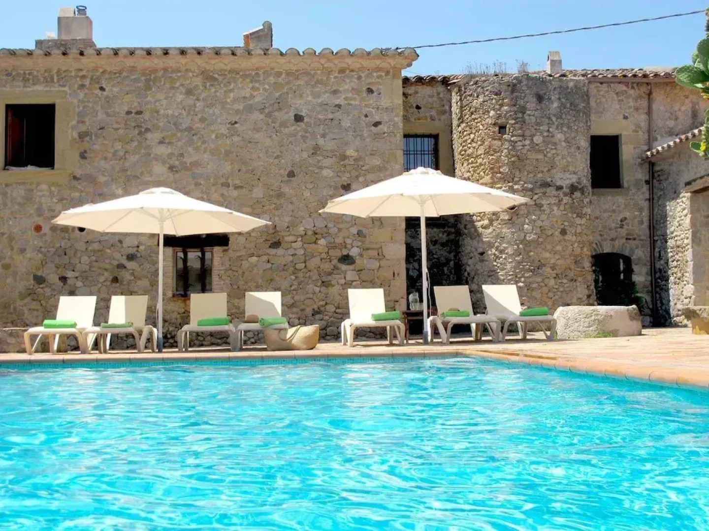 Traditional Estate From the XIV Century, With Swimming Pool