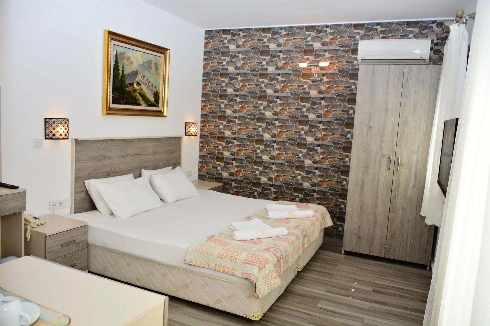 Queen Boutique Hotel