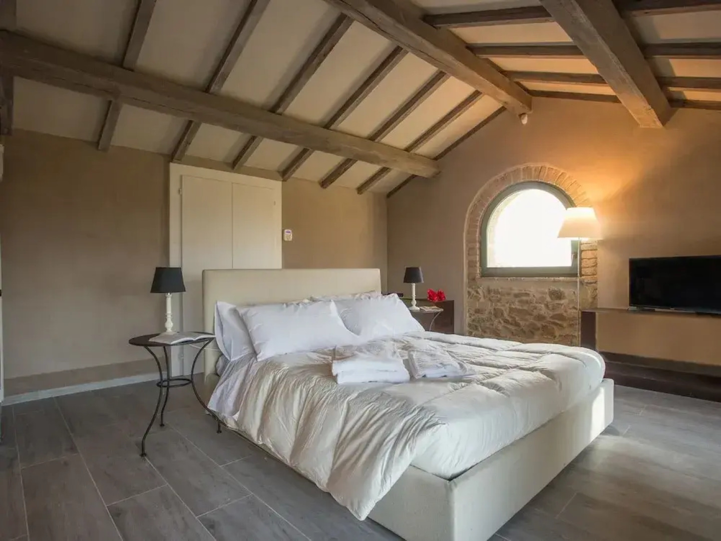 Holiday Home Magione Lake View Pool