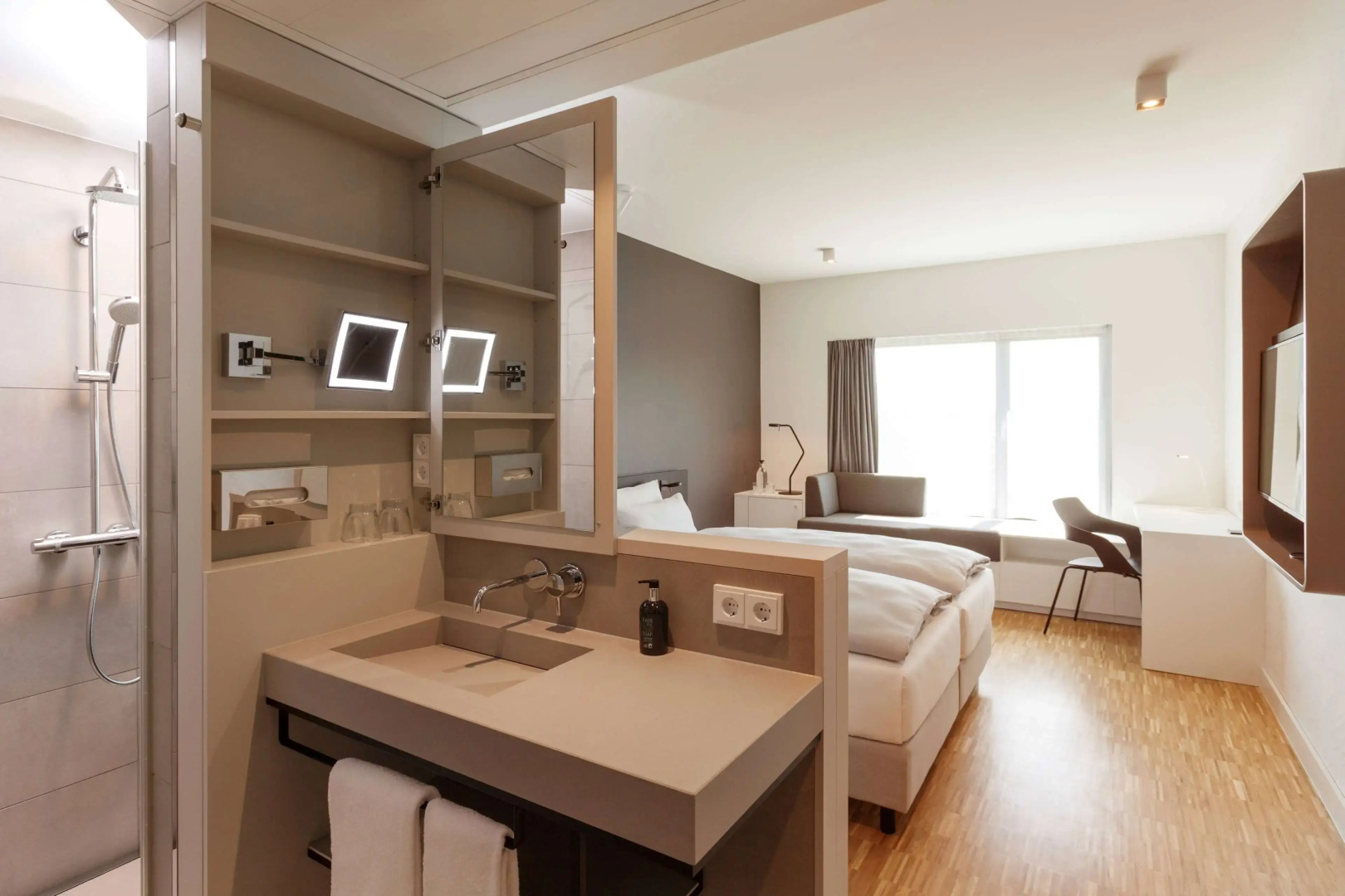 Vienna House Ernst Leitz Wetzlar