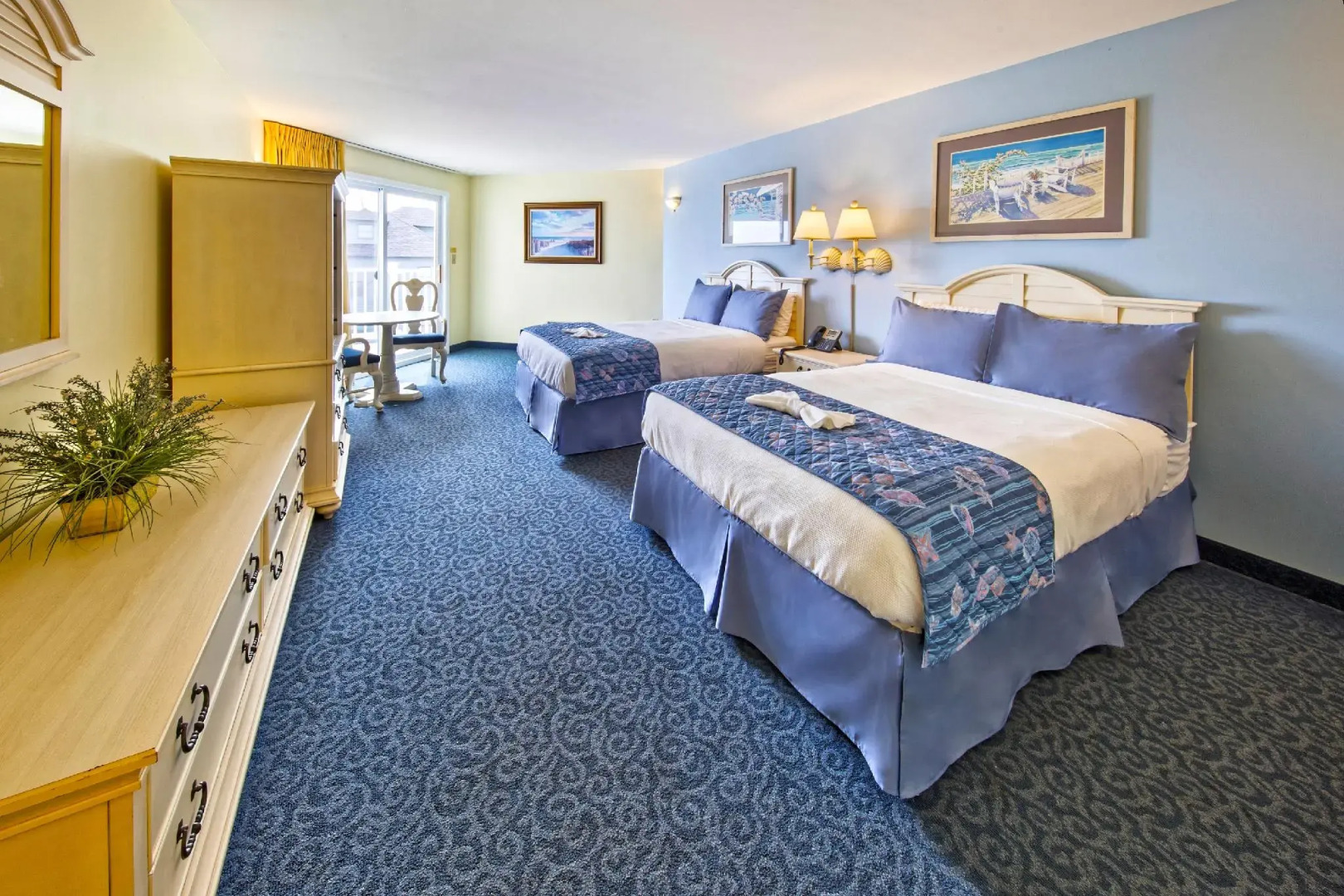 Drifting Sands Oceanfront Hotel