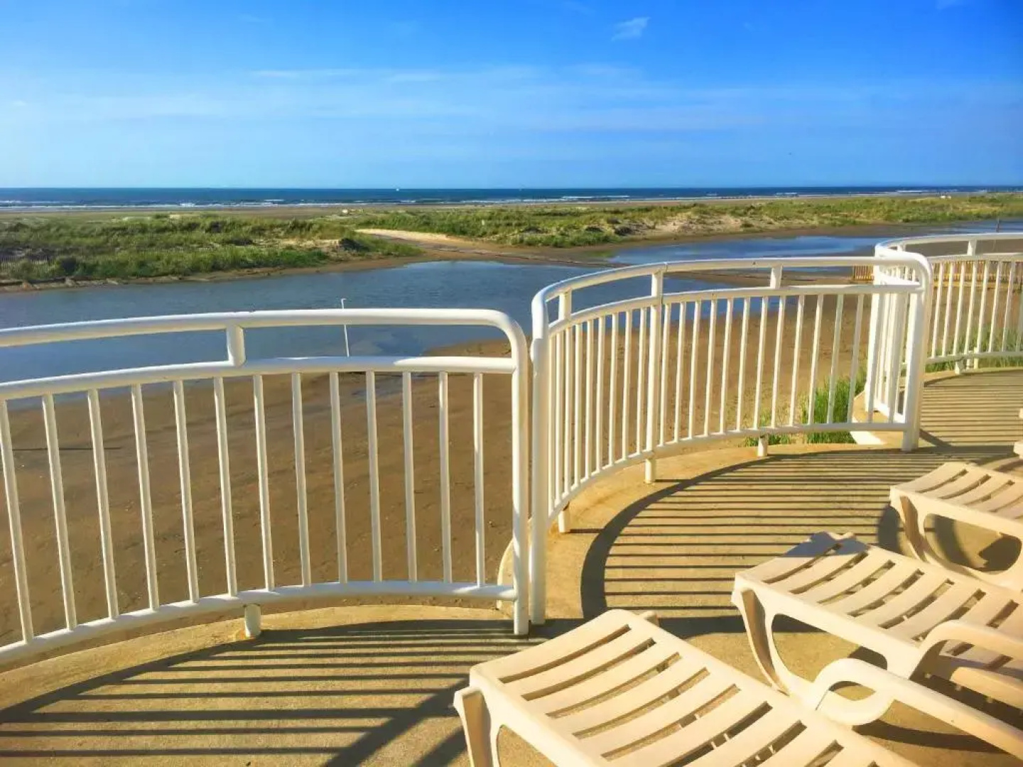 Coliseum Ocean Resort