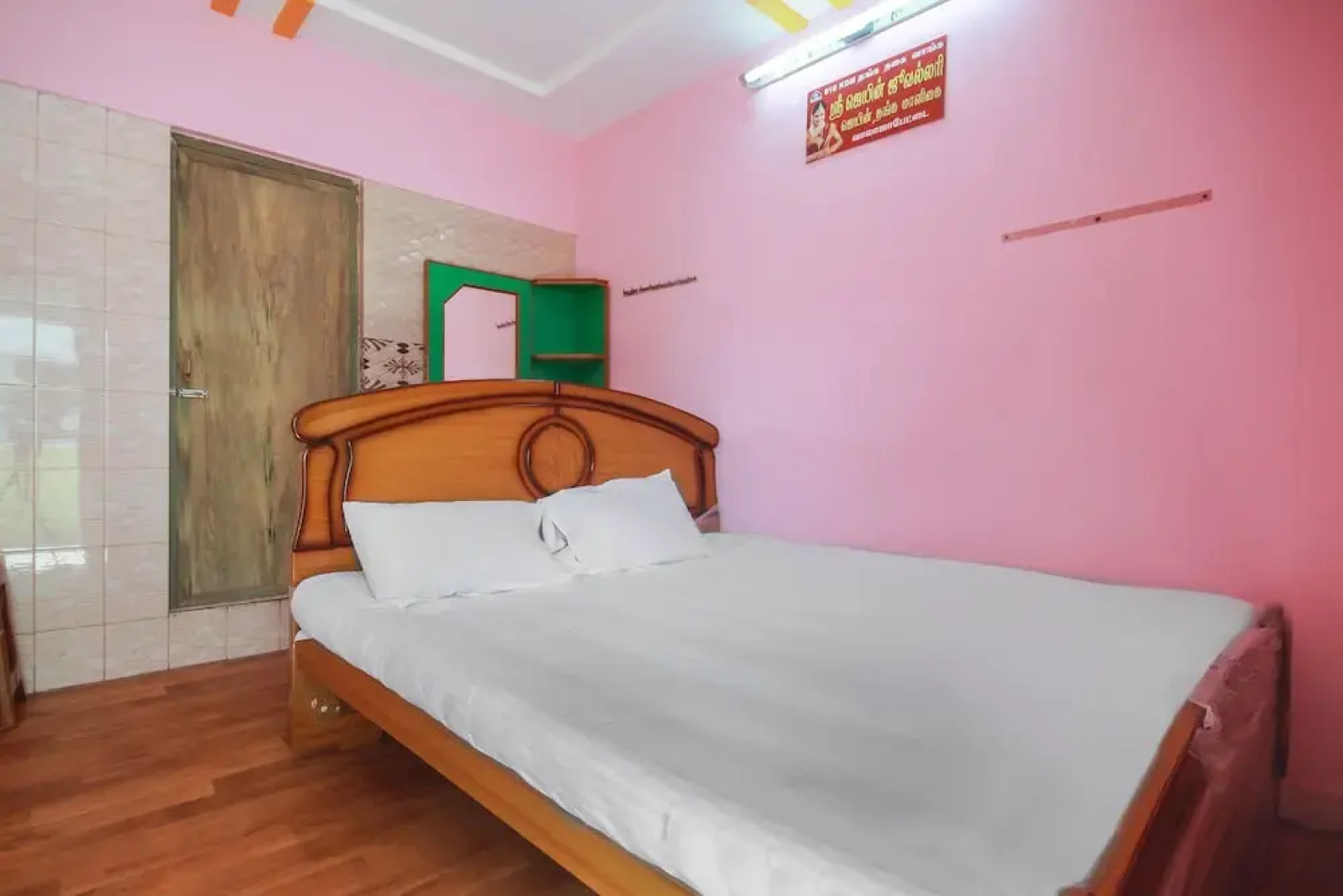 SPOT ON 48806 Sri Jain Lodge