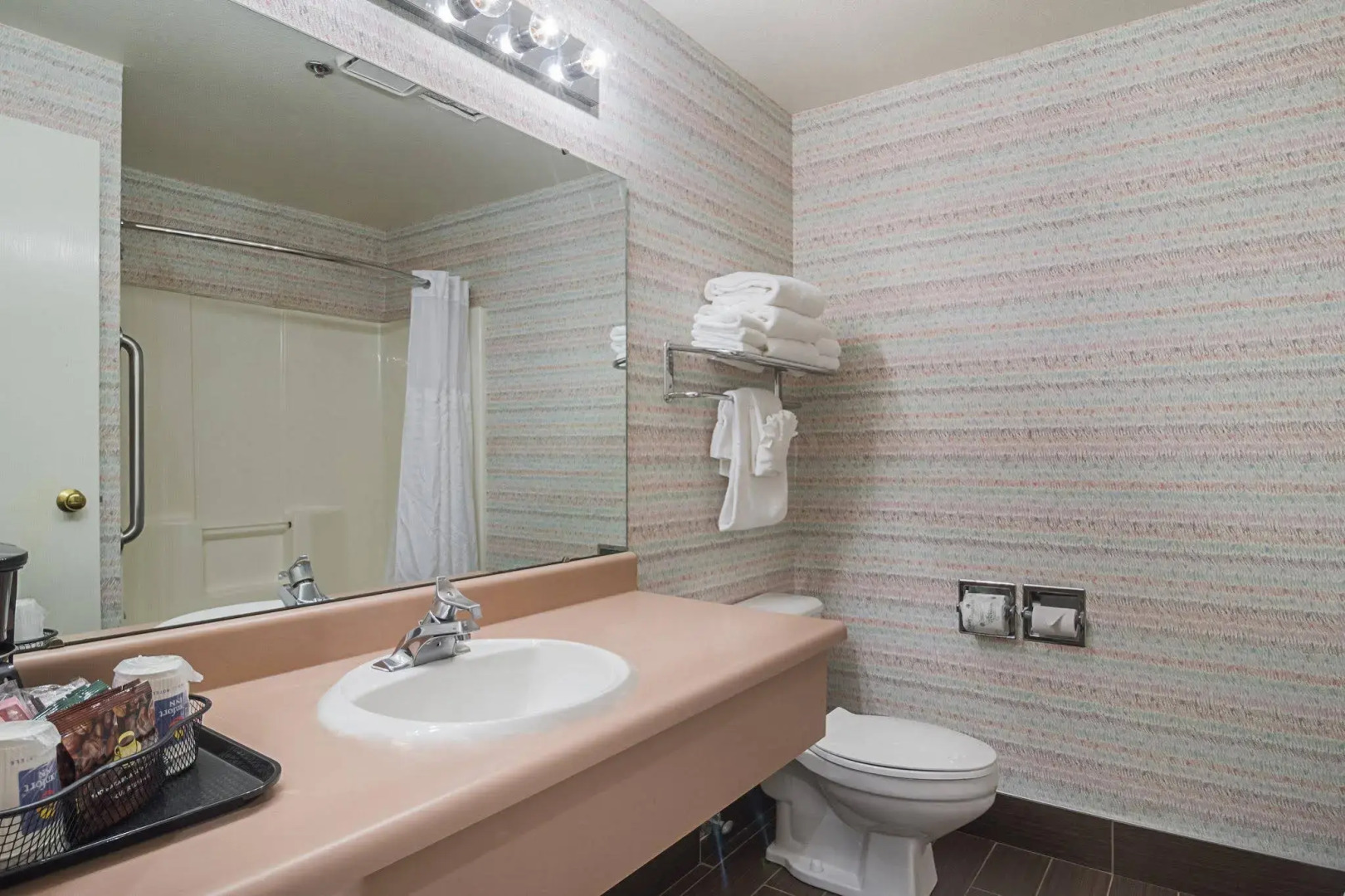 Comfort Inn & Suites Sea-Tac Airport