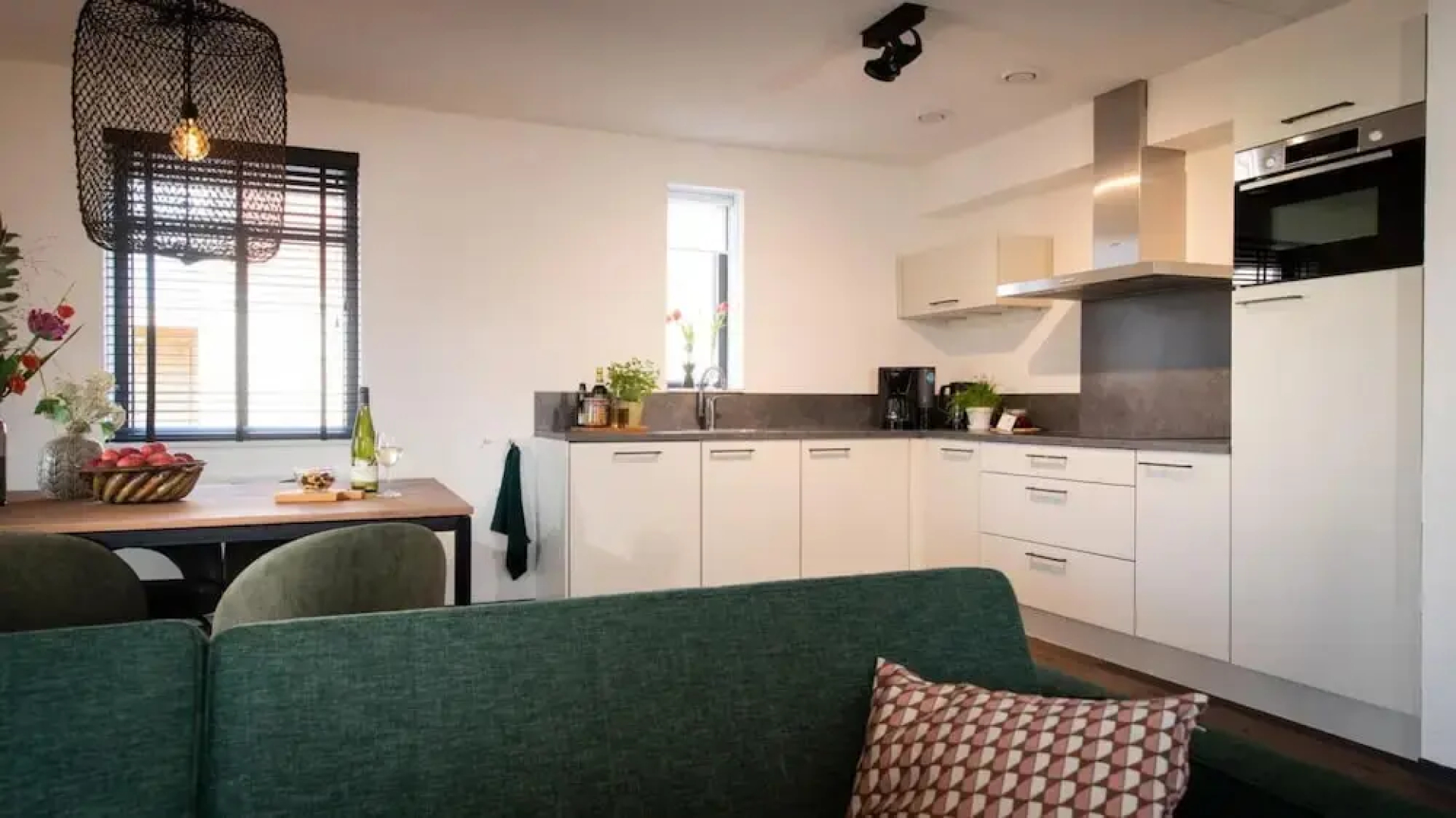 Premium Water 8p in Thorn