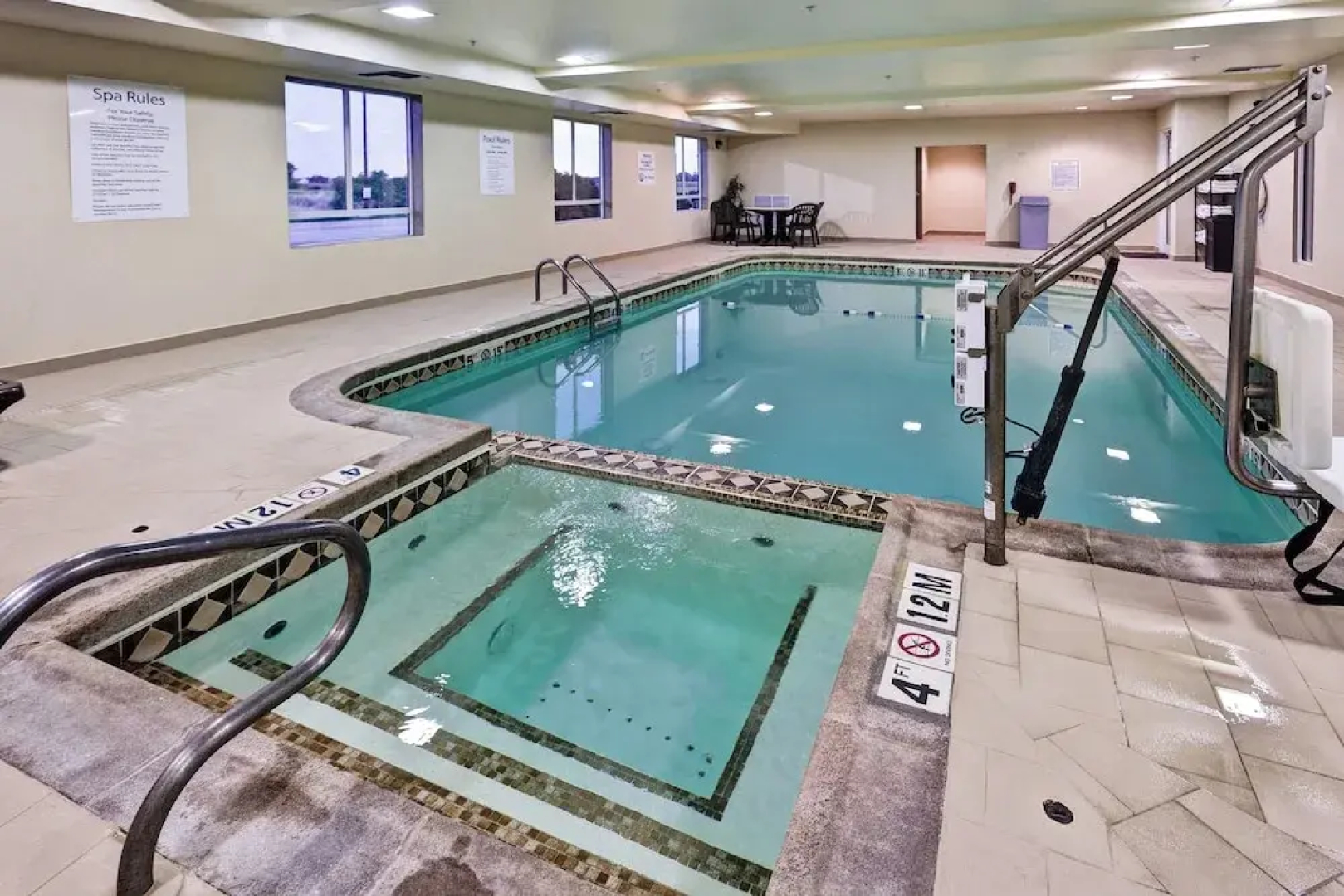 Holiday Inn Express Wichita Northwest - Airport Area