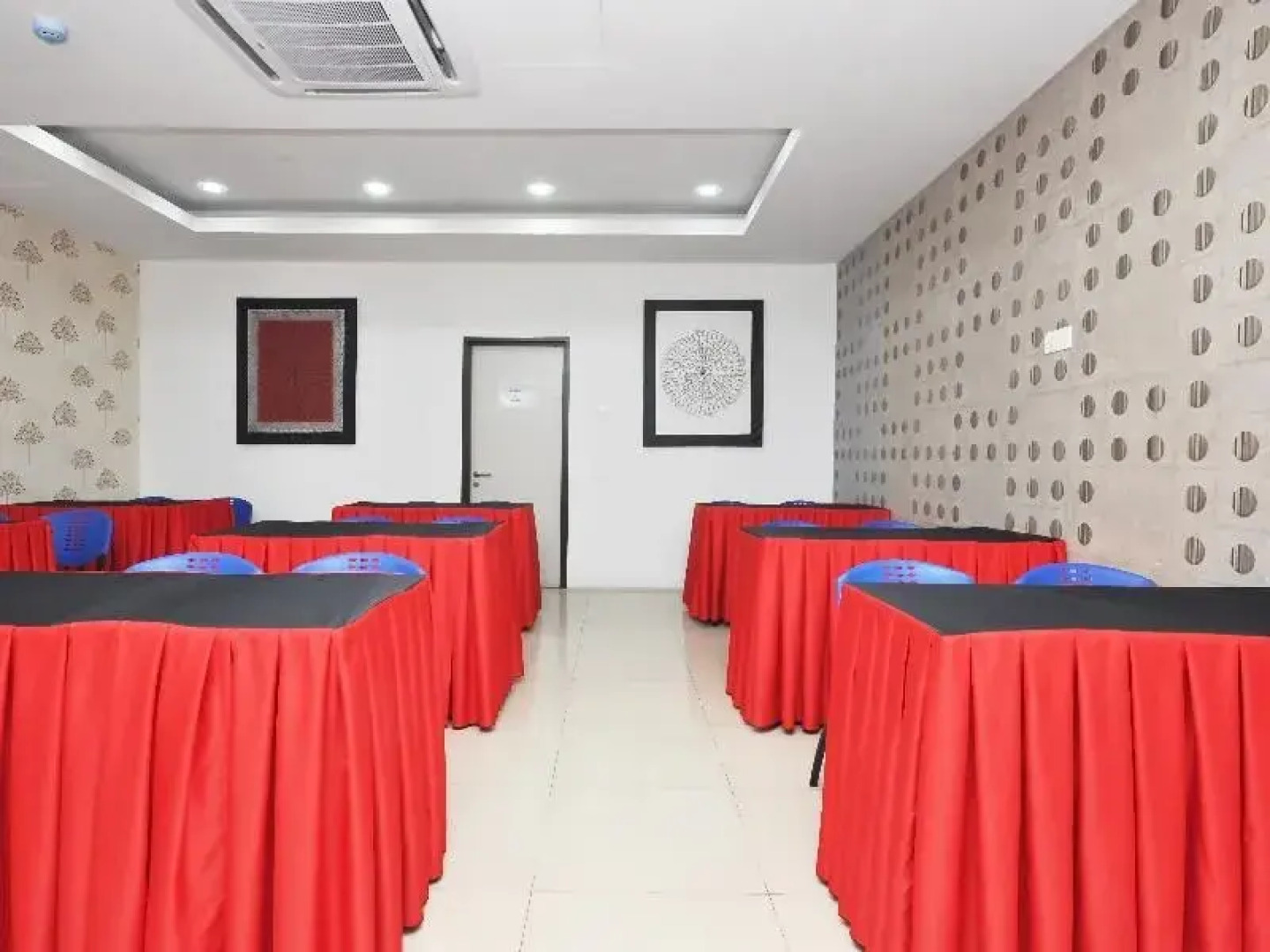 OYO 886 ADA Hotel & Apartment