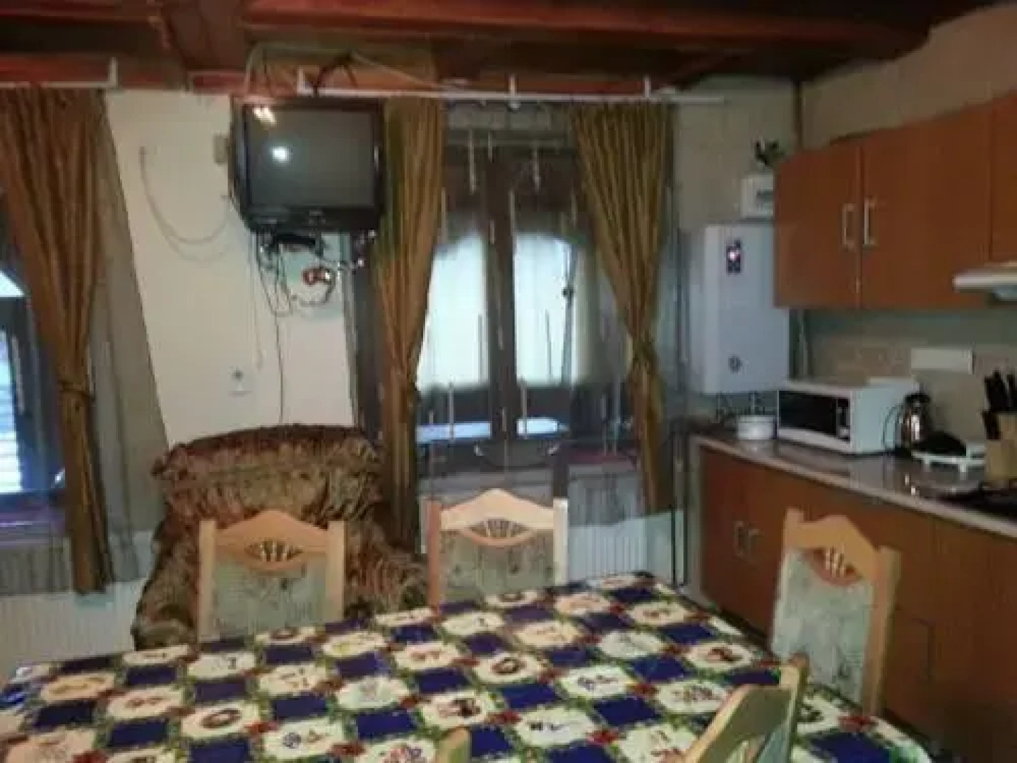 Casuta Paterau Cheia