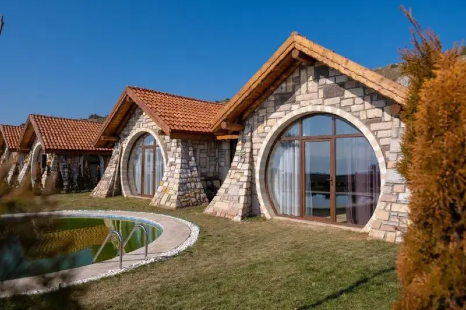 Iznik Tas Mahal Hobbit Evleri