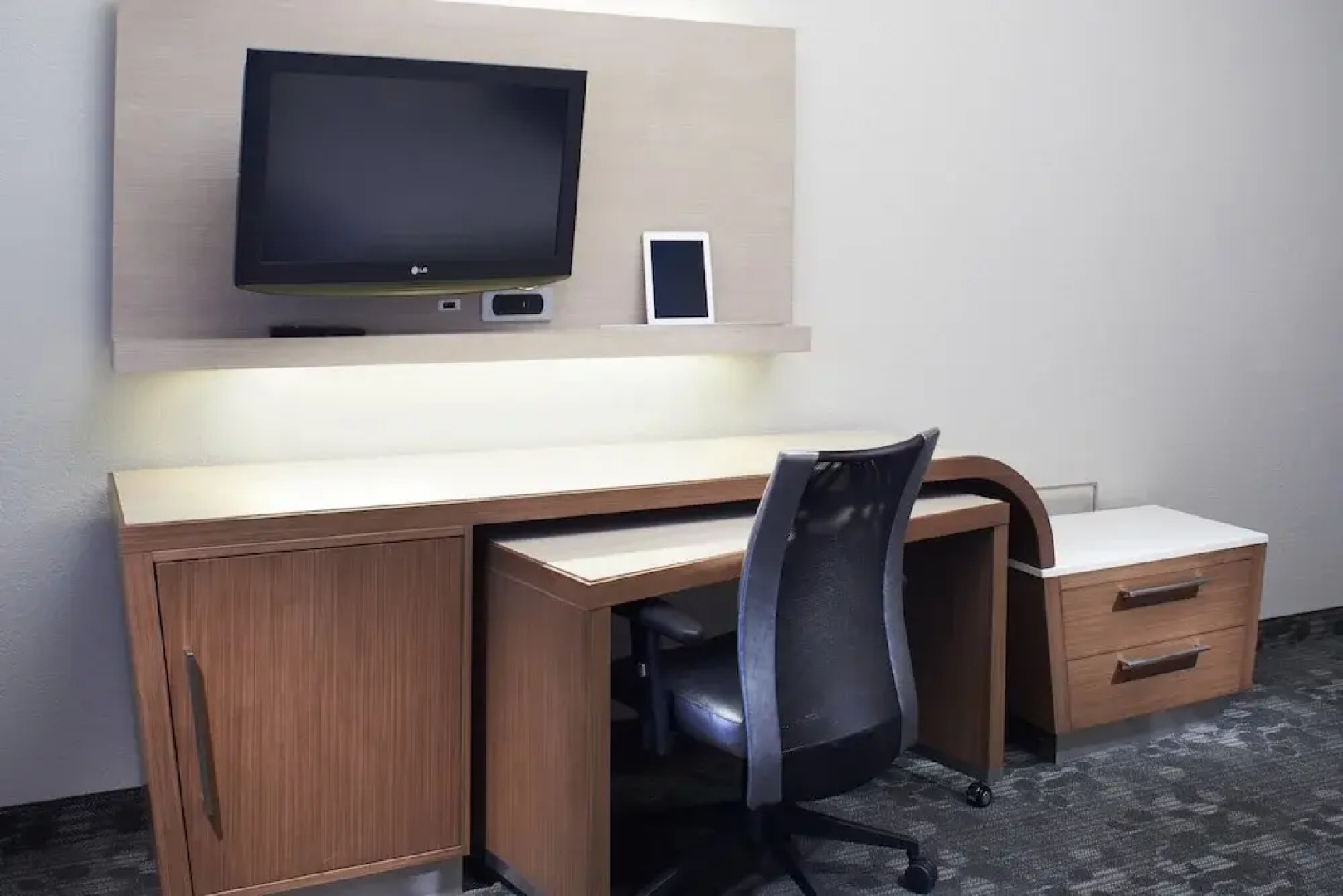 Courtyard Cleveland Airport North