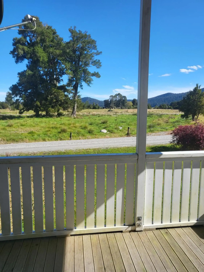 Misty Peaks Guesthouse