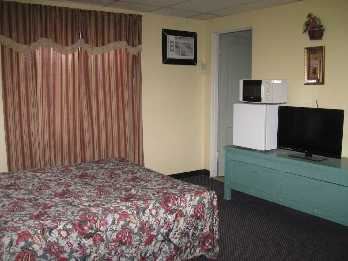 Western Motel Lovell