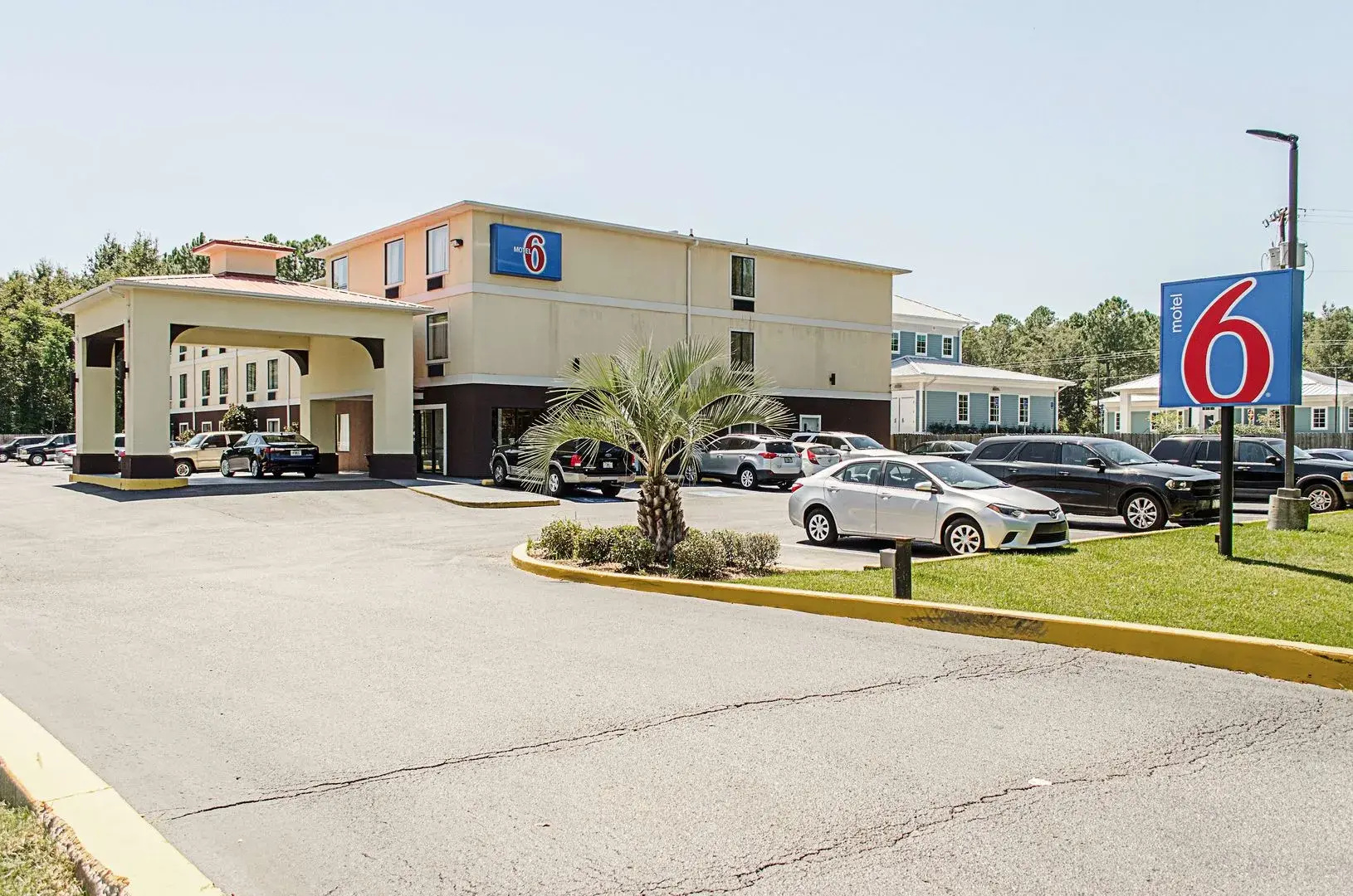 Quality Inn & Suites Biloxi - Ocean Springs