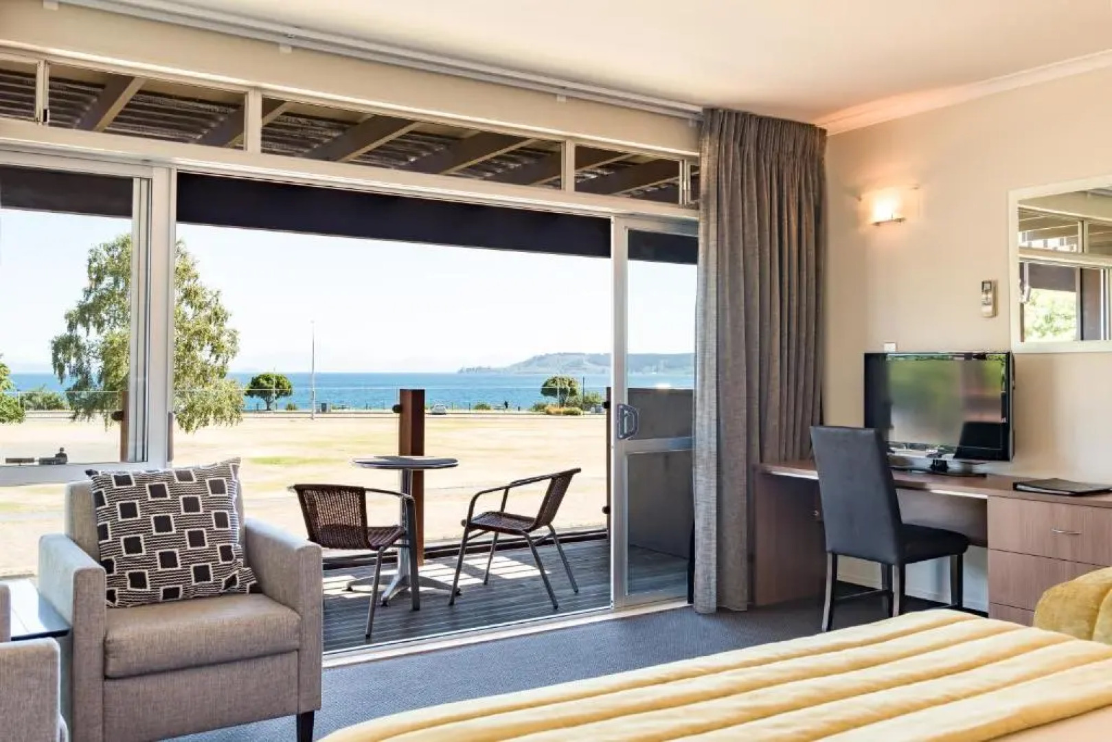 Suncourt Hotel & Conference Centre