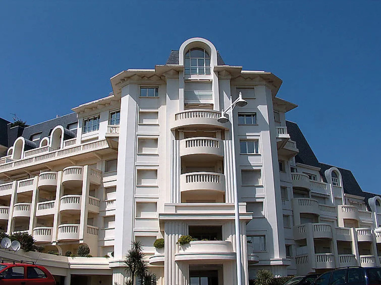 Le Palais de la Roseraie