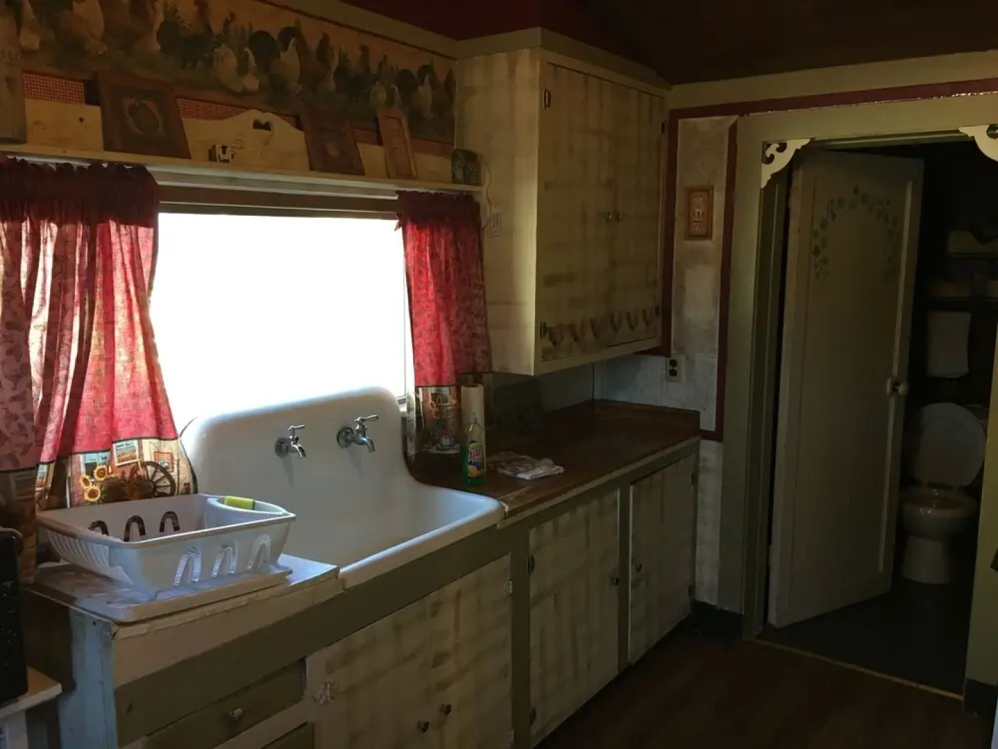 Chinook Cabins & RV Park