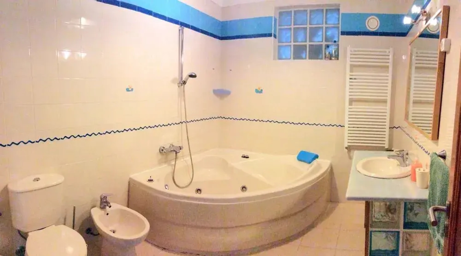 Freesurf Camp Hostel