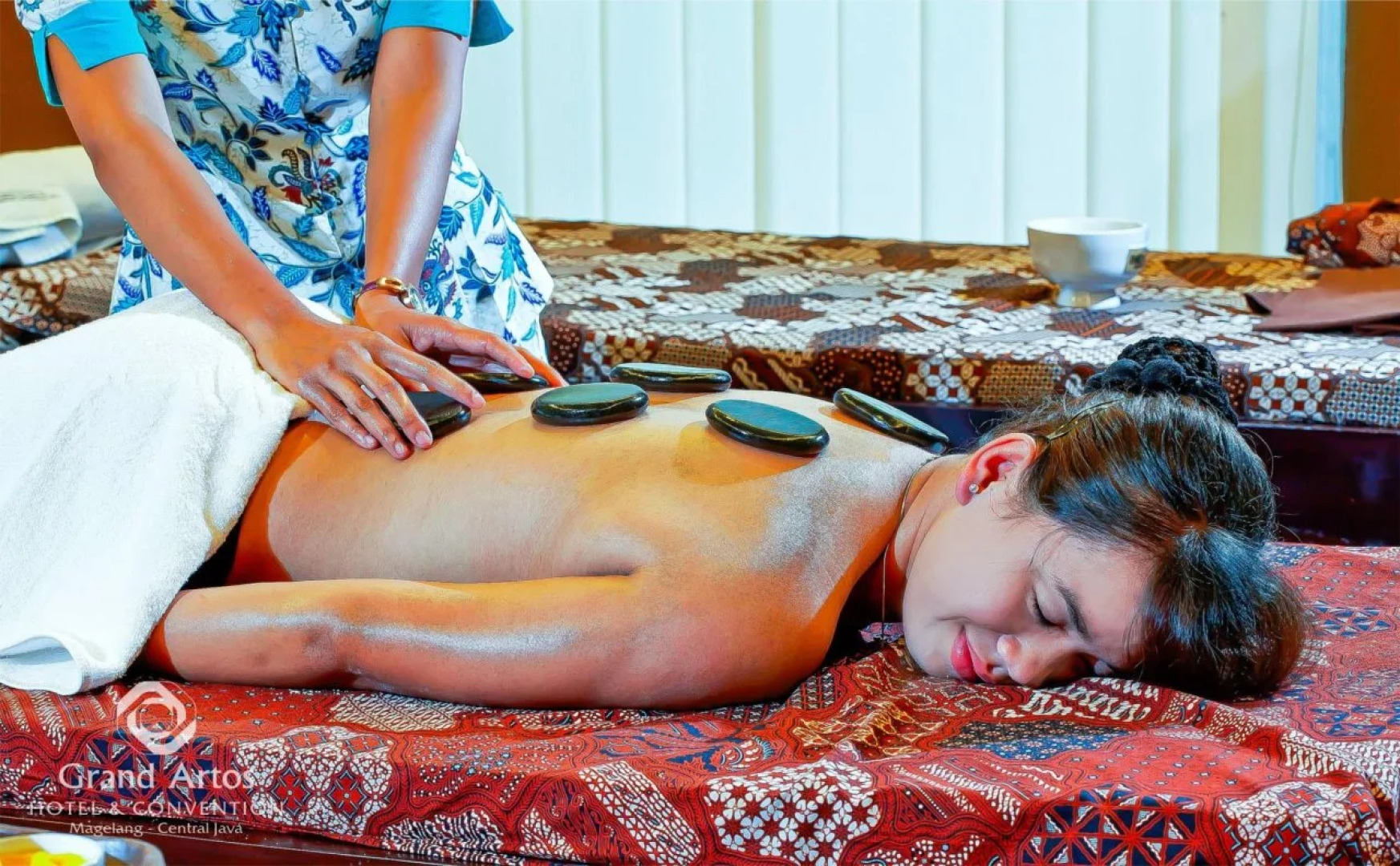 Grand Artos Aerowisata Hotel & Convention