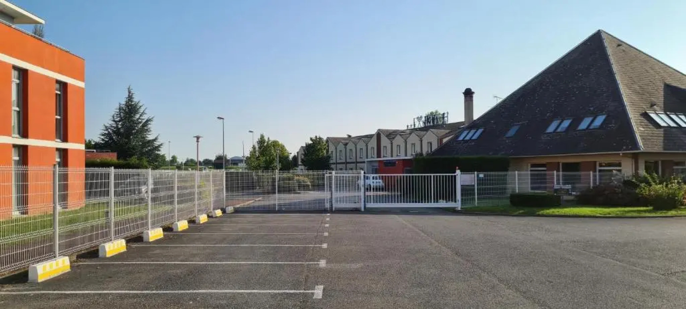 Hostellerie Saint Vincent Beauvais Aéroport