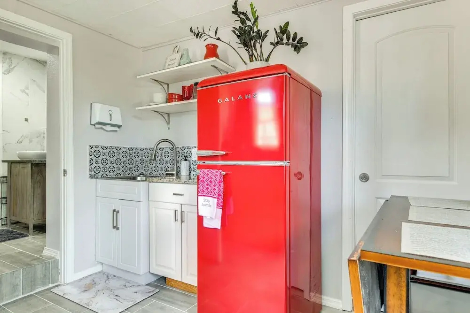 Apt 1 Mi to Riverfront in Titusville w/ Patio