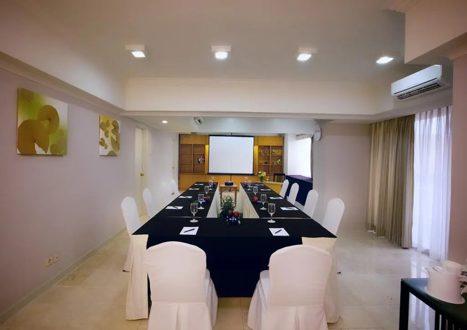 Aryaduta Suites Semanggi