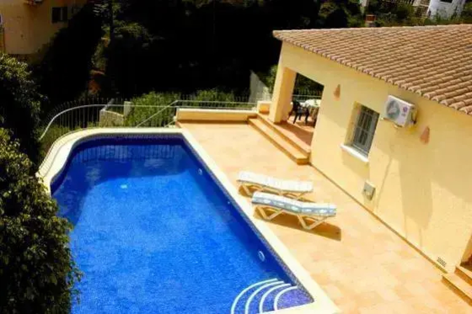 Apartment with mountain view and garden in Benissa