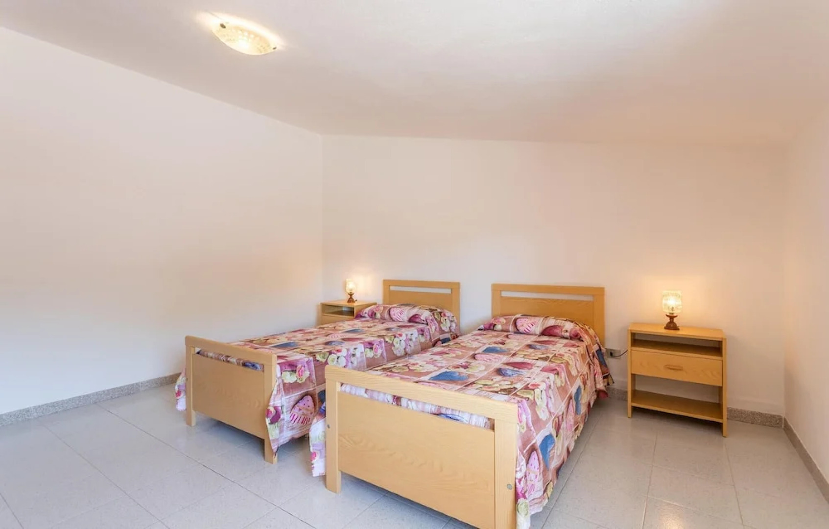 Stunning Apartment in Cuglieri With 2 Bedrooms