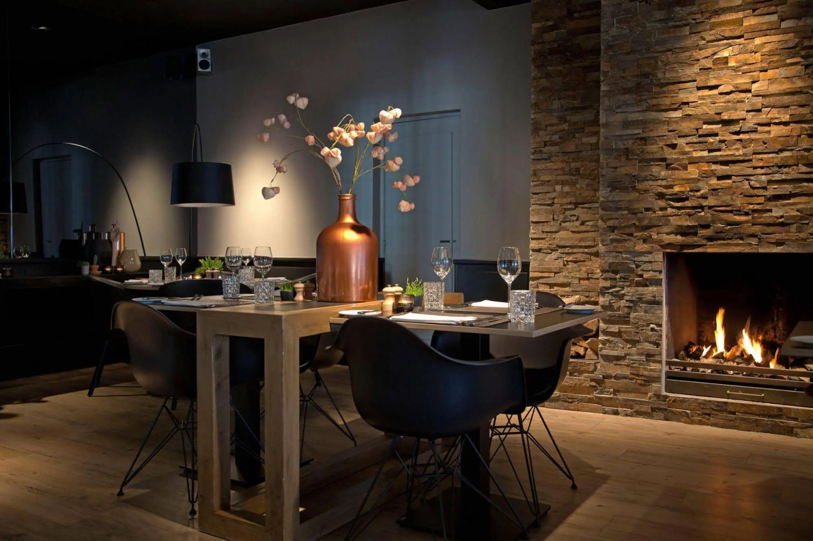 Hogerhuys - Adults Only