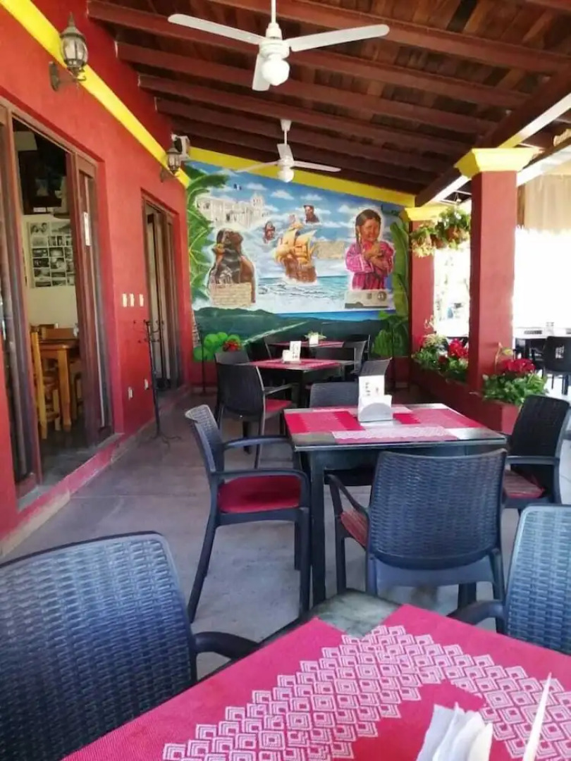 El Cihualteco Hotel Restaurante Bar