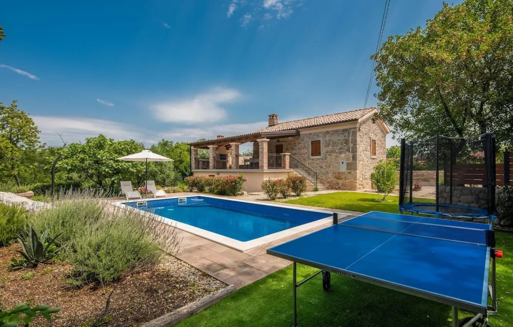 Beautiful Home in Svet Vid Dobrinjski With Wifi and 2 Bedrooms