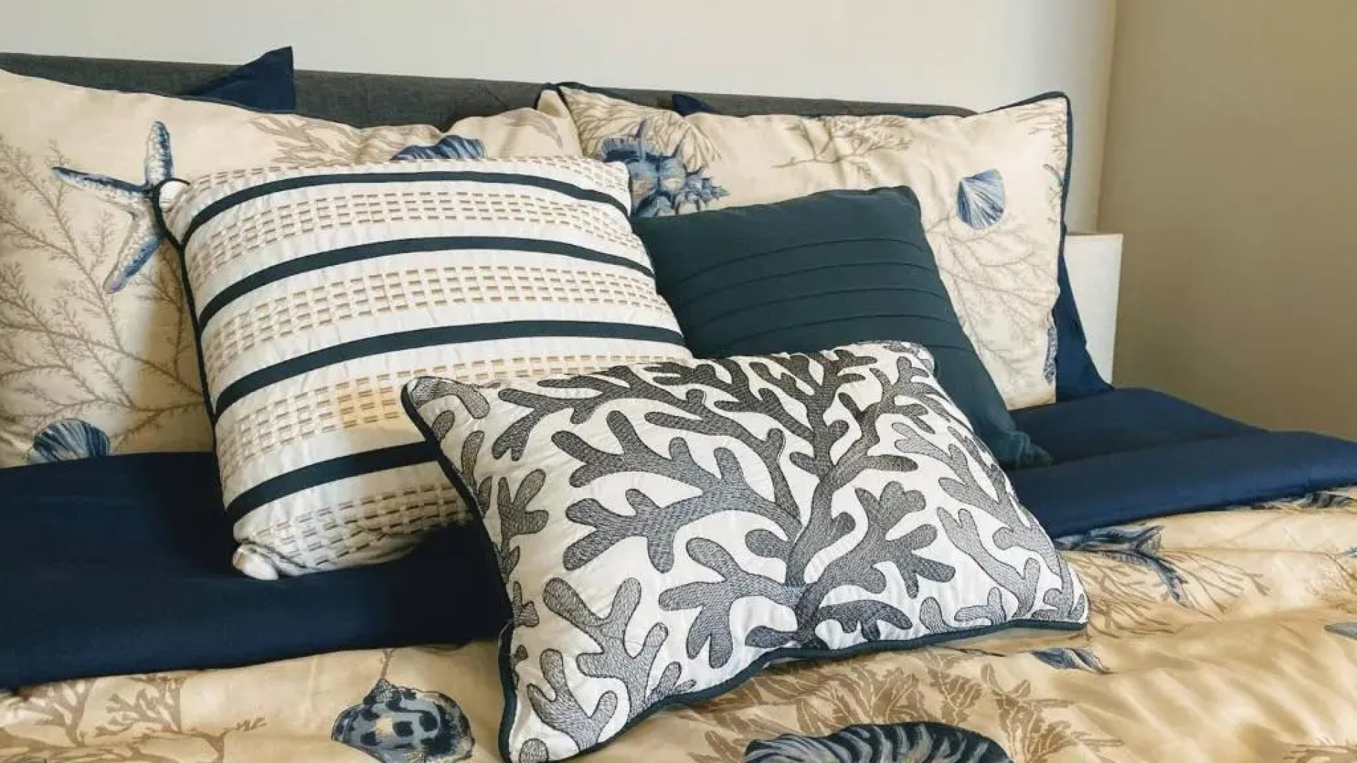 Room in Guest room - Room 3 Cozy Private Enjoy Relax