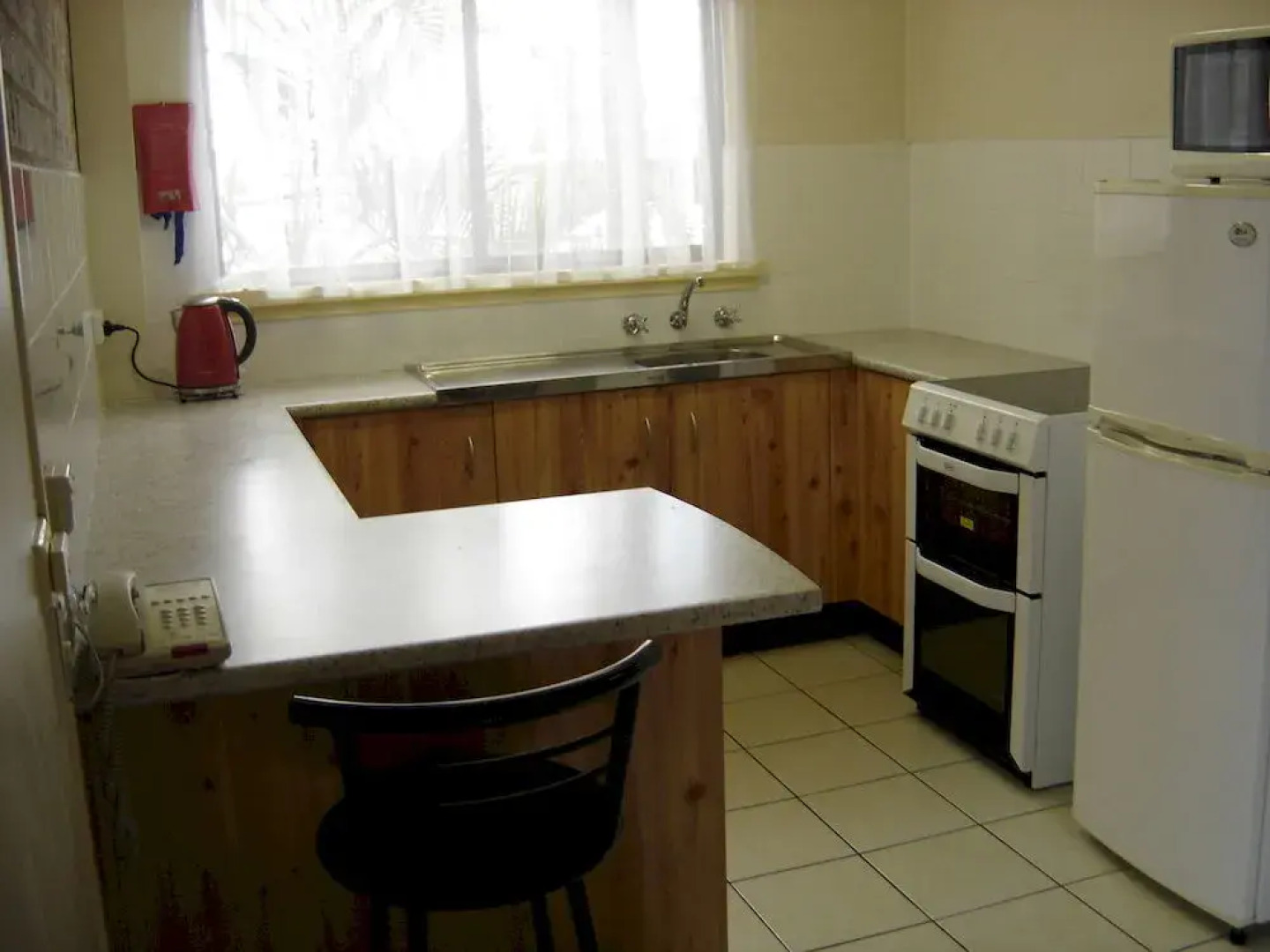 Avaleen Lodge Motor Inn