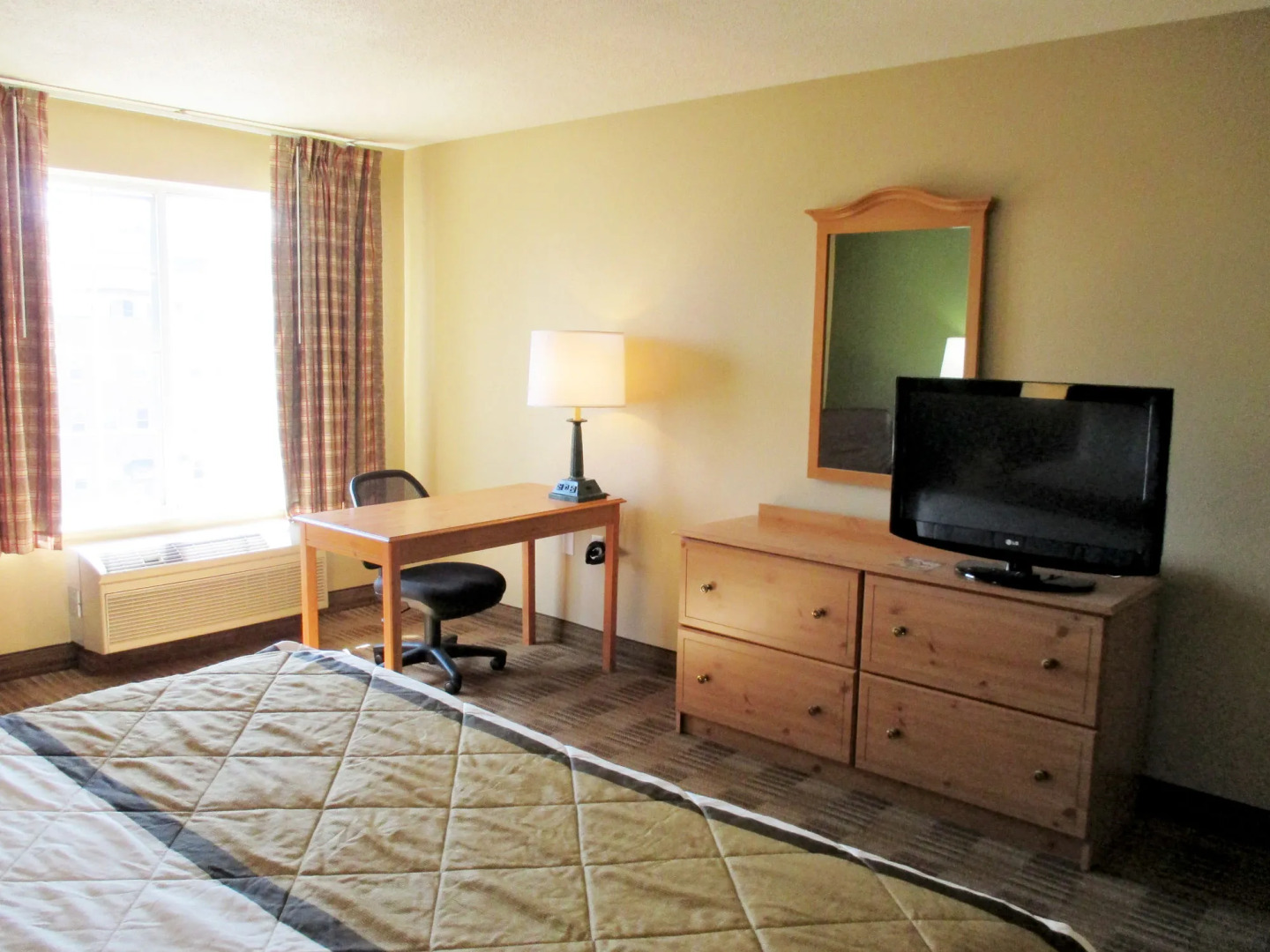 Extended Stay America - Kansas City - Country Club Plaza