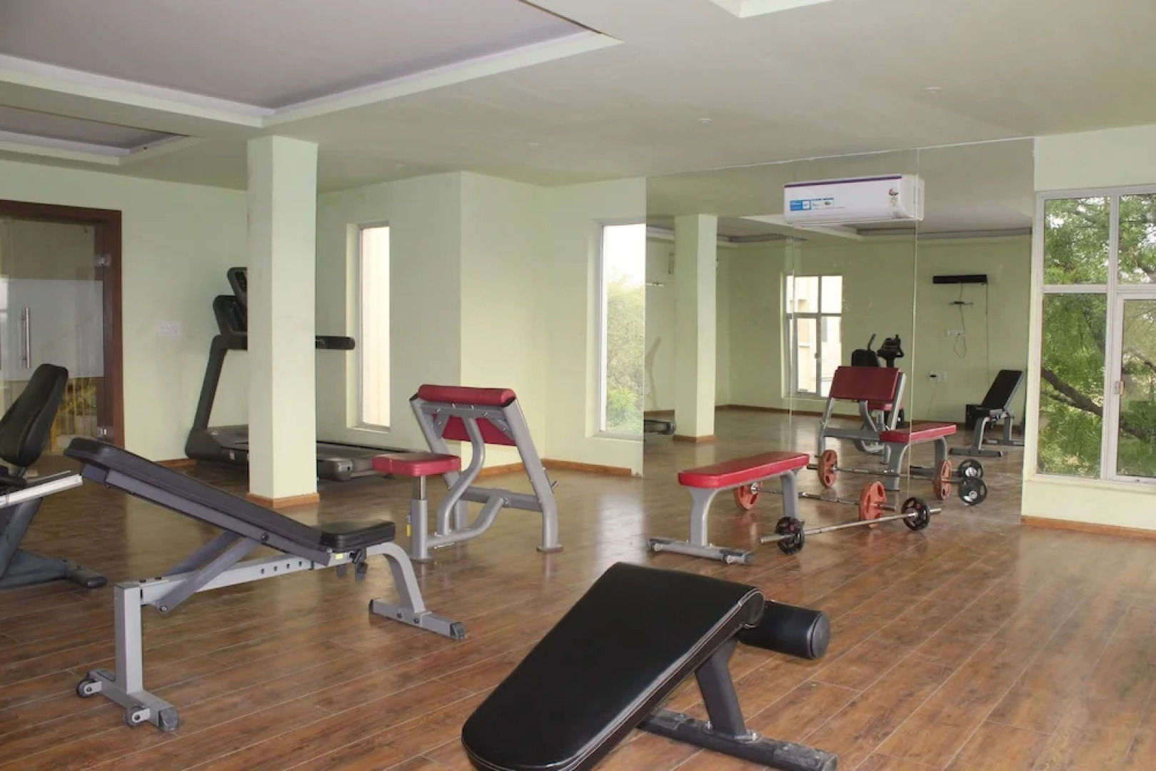 Bankey Bihari Holiday Homes By Naavagat