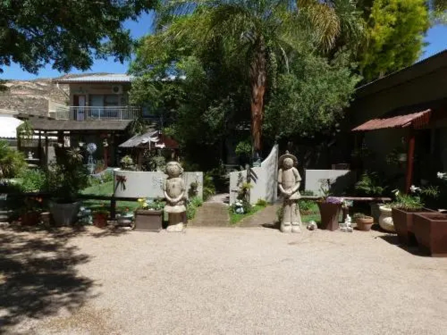 Springbok Apartments