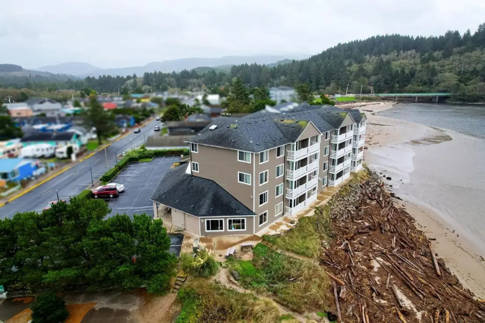 Siletz Bay Beachfront Hotel by OYO Lincoln City