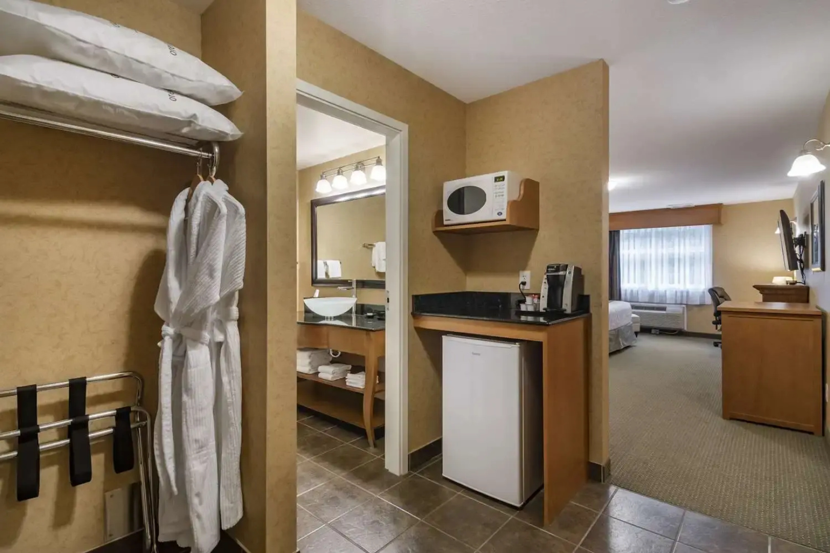 Best Western Sicamous Inn