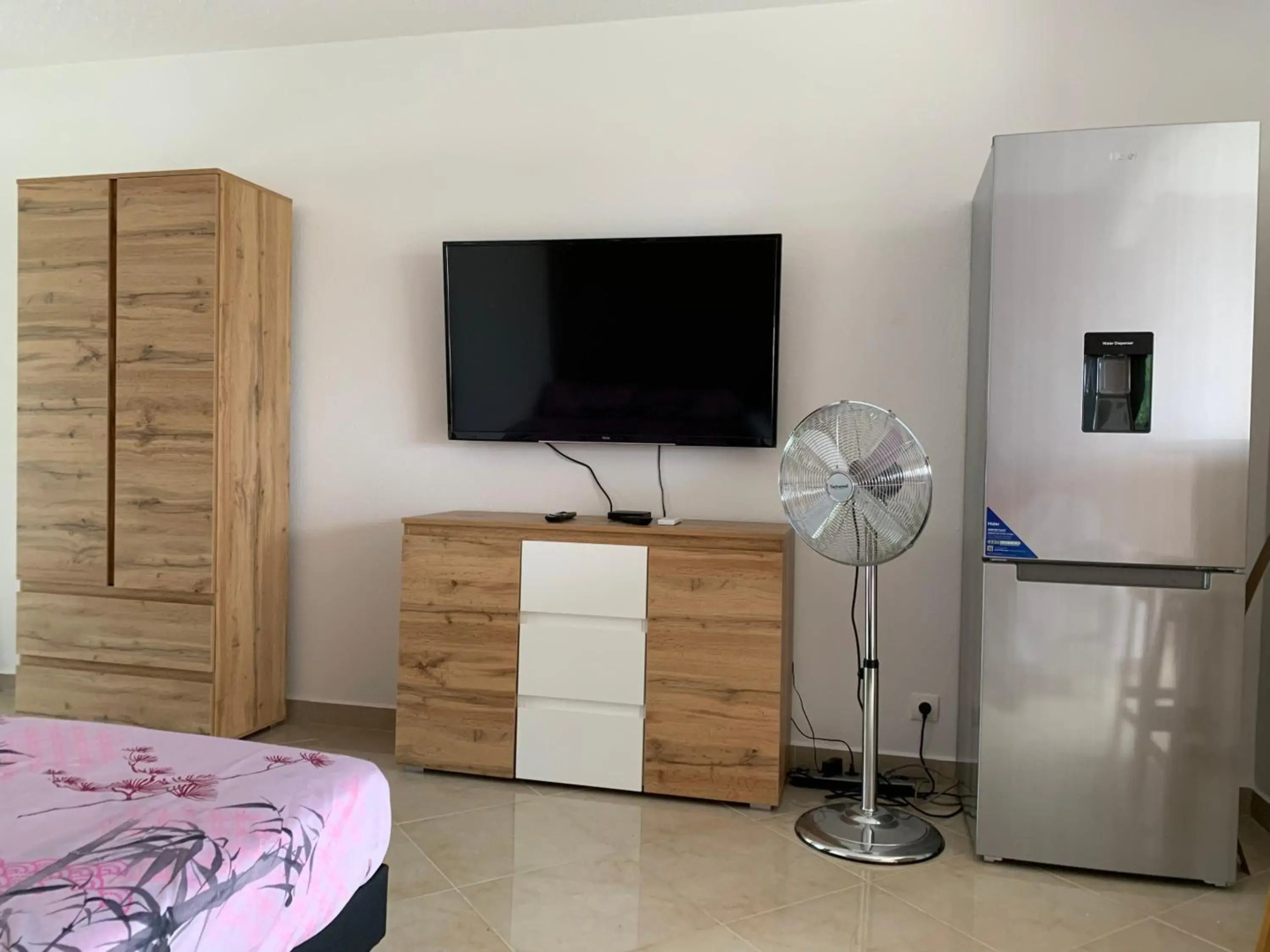 Studio ds résidence sécurisée avec vue & accès à la mer .