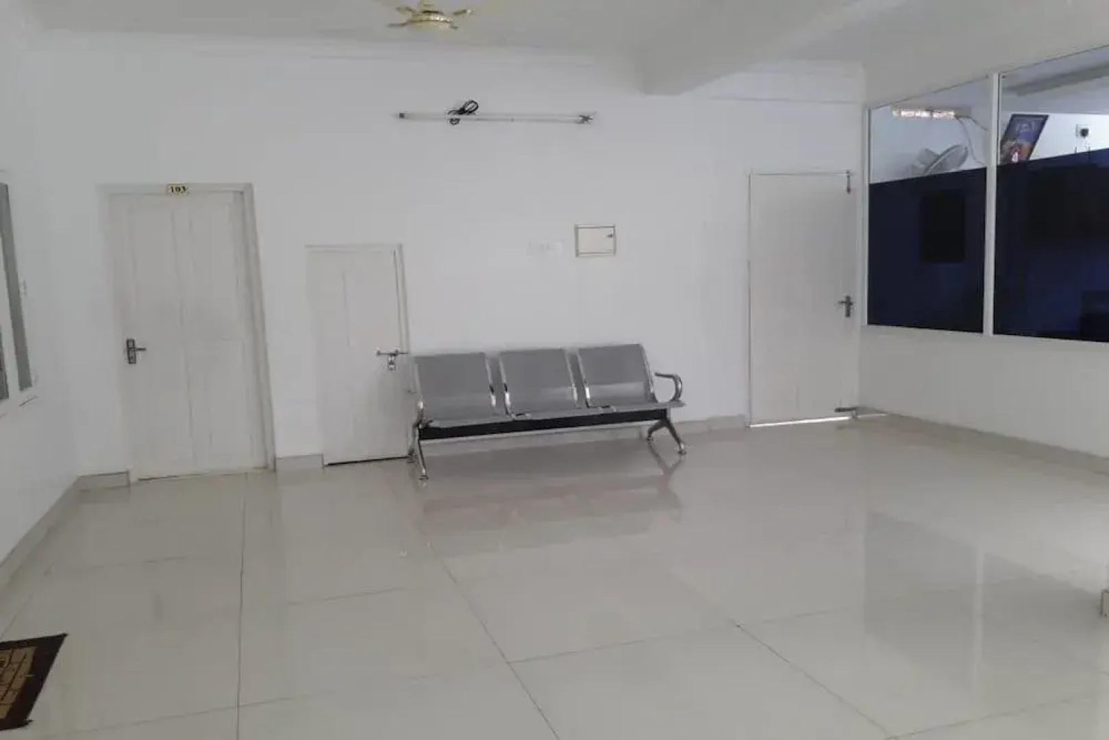 Oyo 23503 Golden Valley Residency