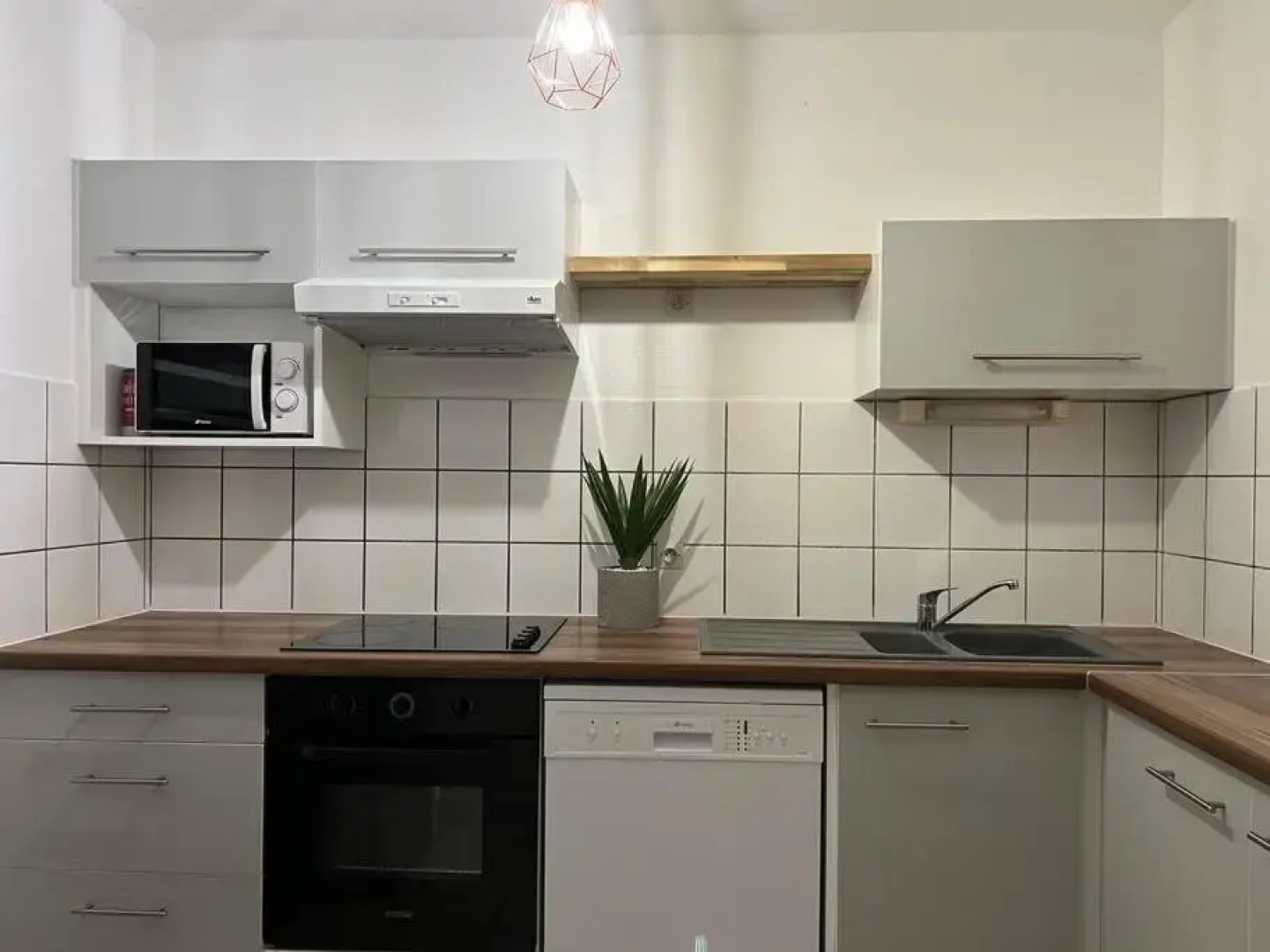 Zabana Lodge, dans un jardin tropical avec piscine