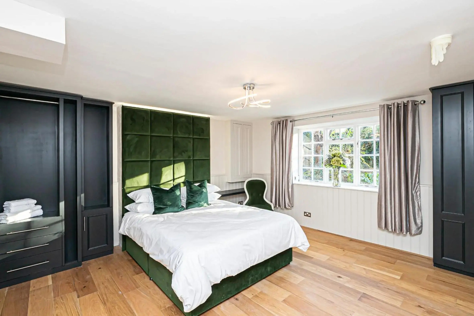 Pages Hotel  Guesthouse