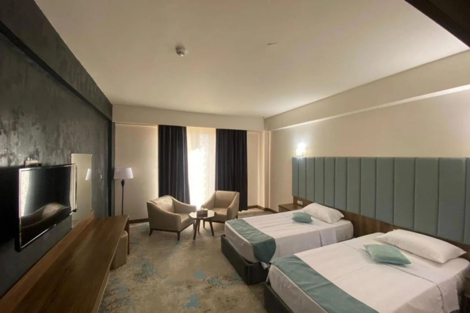 Khawarnaq Palace Hotel